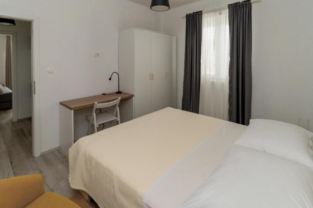 Apartments Happy Sukošan 外观 照片