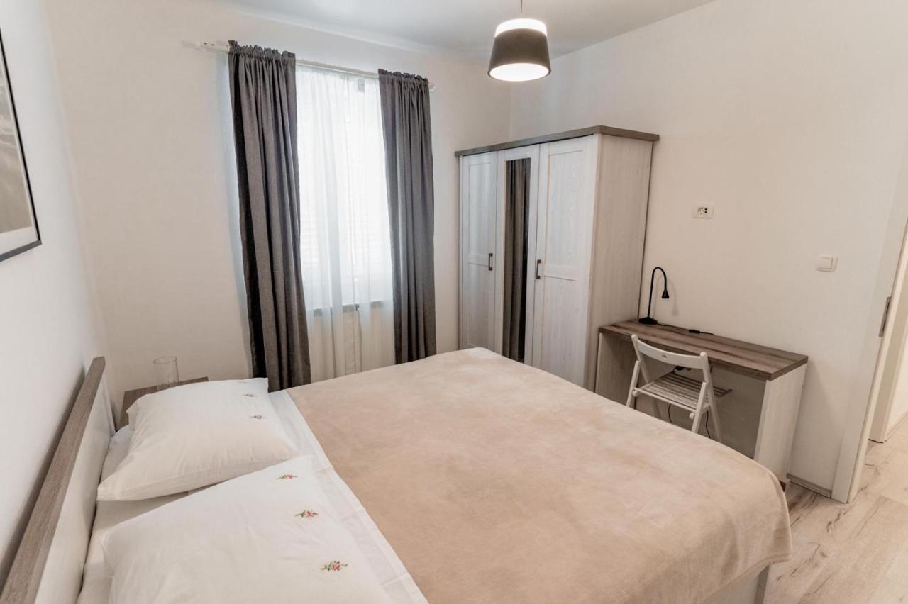 Apartments Happy Sukošan 外观 照片